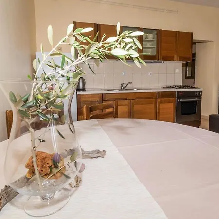 Mira Apartment *