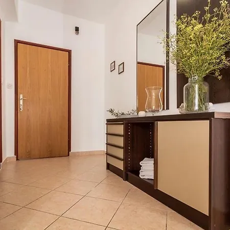 Mira Appartement Pag Town