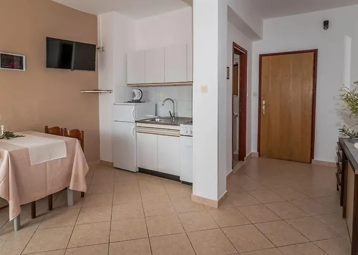 Apartamento Mira Pag Town